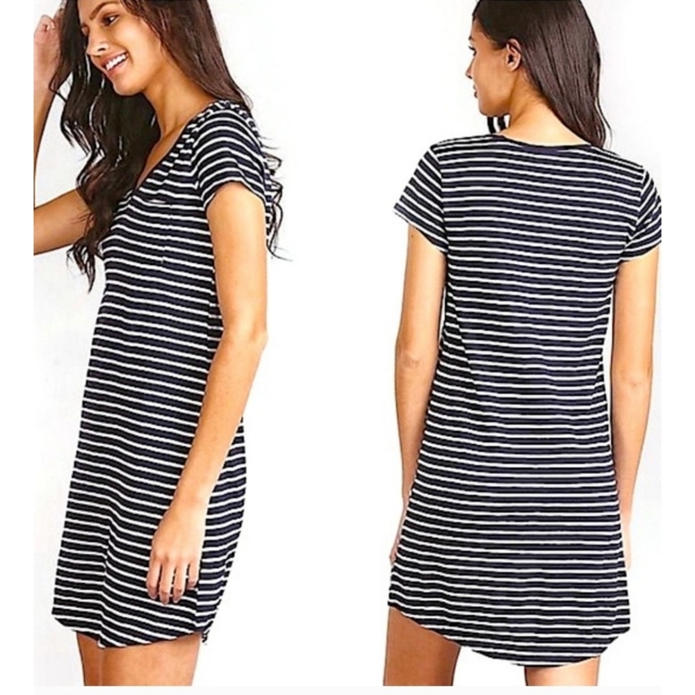 Gap Short sleeve Vneck Striped T-shirt dress Navy & White Size M